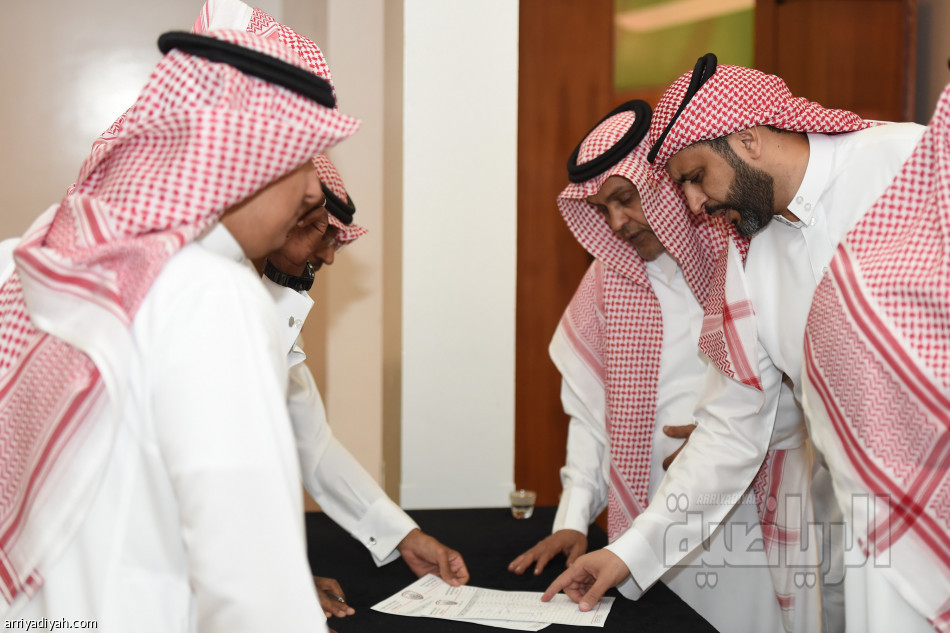 الشبابيون ينصبون العقيل رئيساً للنادي