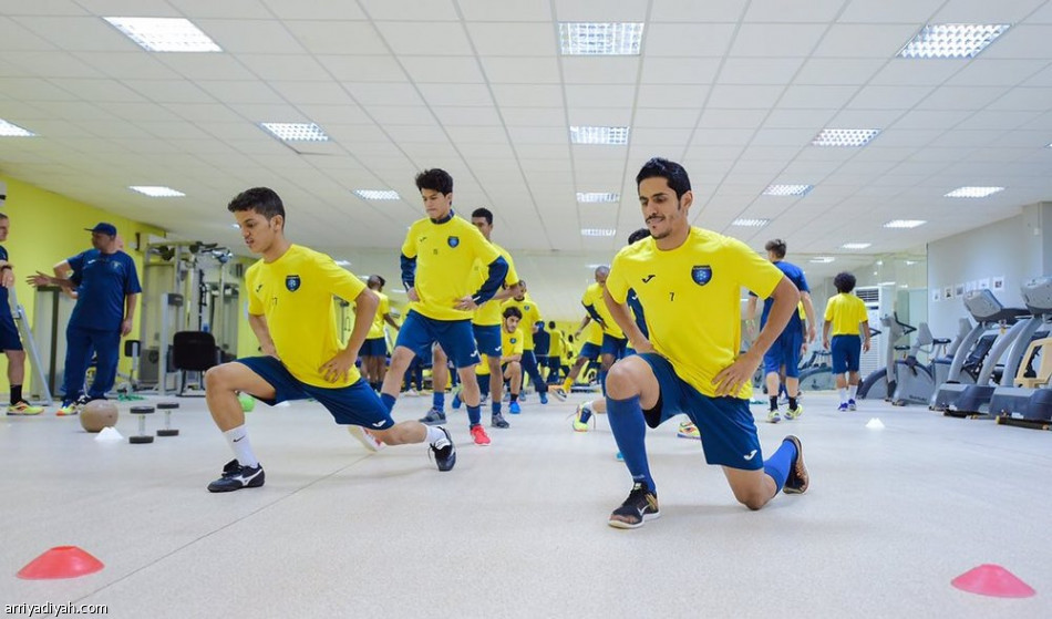 التعاون يواصل تدريباته في الصالة الرياضية
