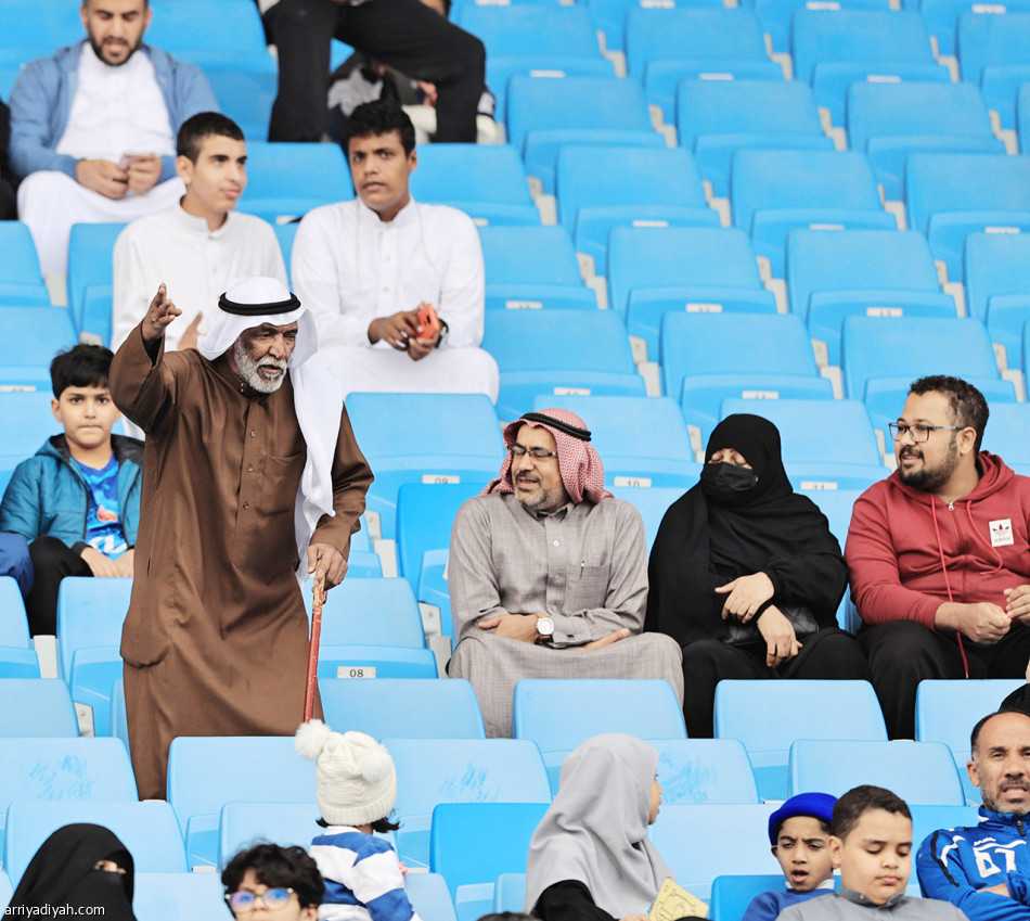 الفتح
يستعيد الرباعيات