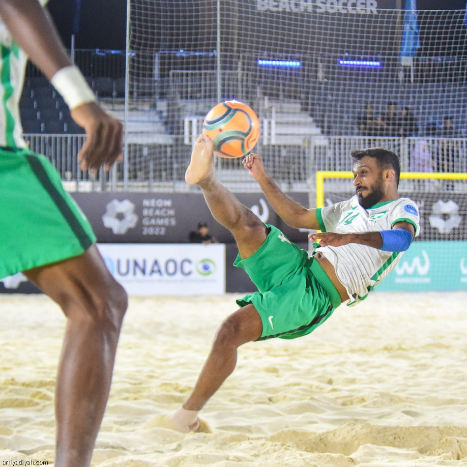 نيوم.. أخضر الشاطئية يكسب الإمارات