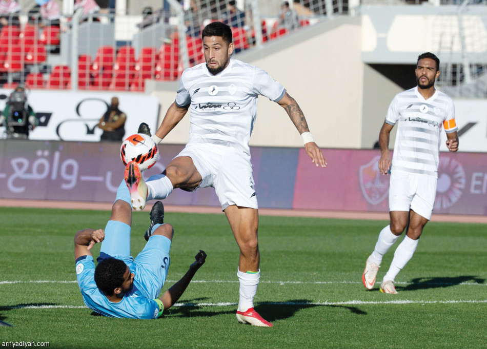 الطائي 
يكرر نتيجة الفيصلي