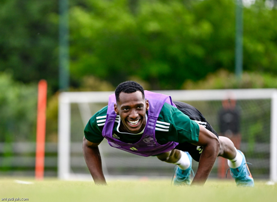 «أخضر23».. الشهري يركز على «الثابتة» قبل فرنسا