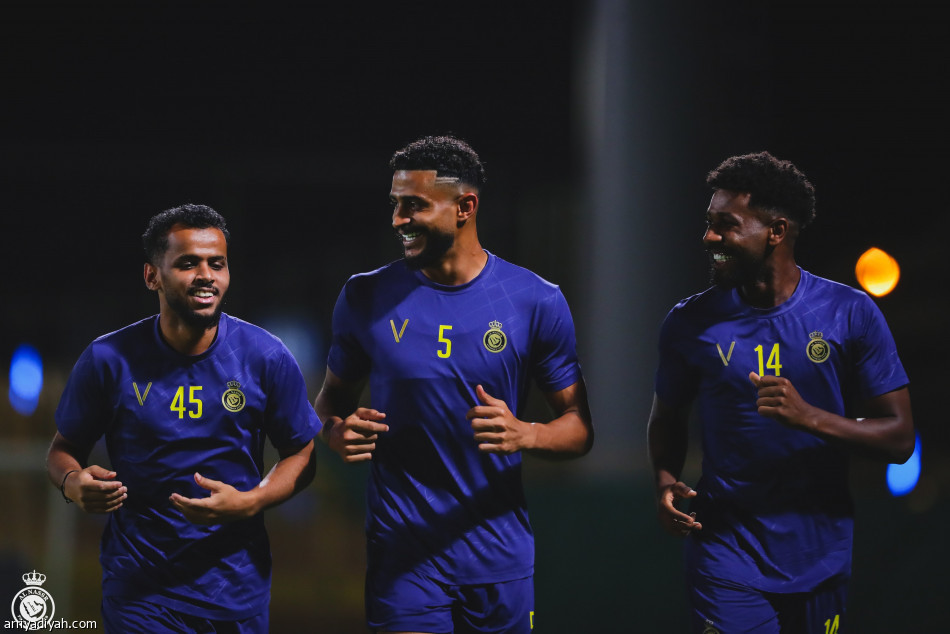 غريب ينتظم في تدريبات النصر