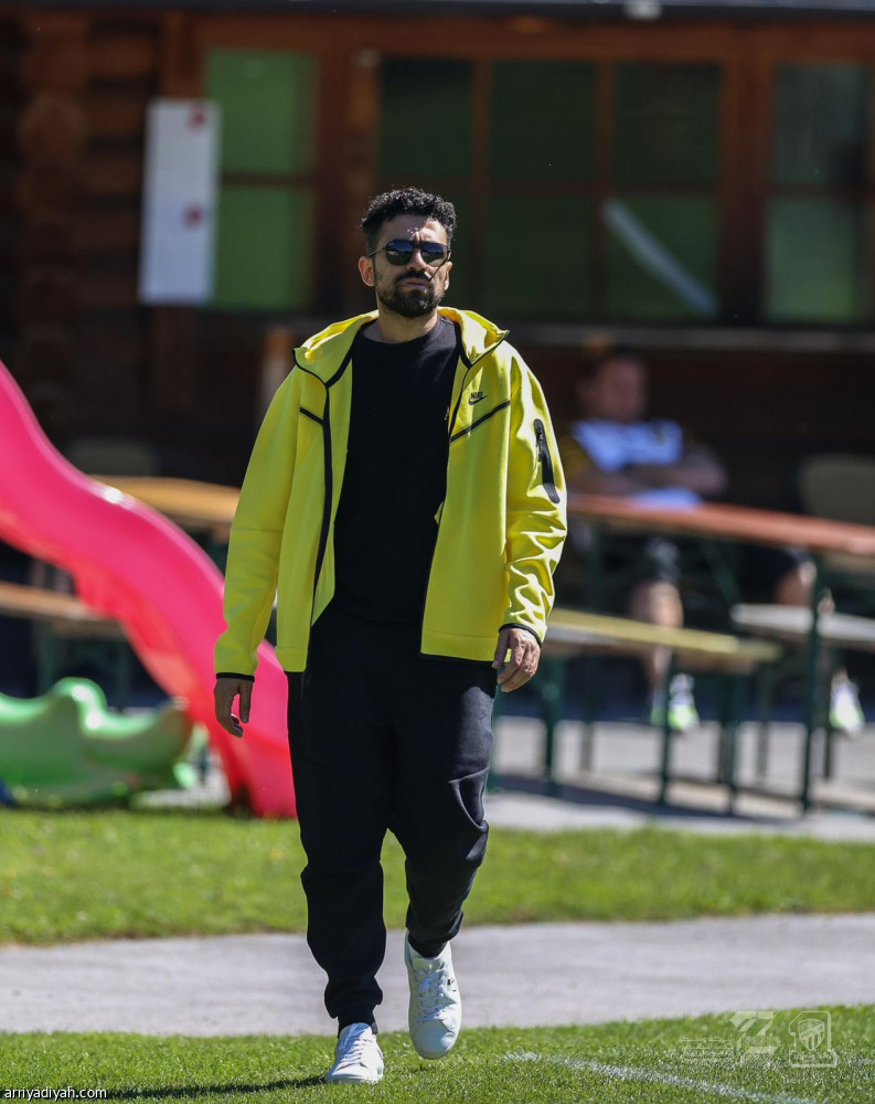 صور البلوي تختفي من معسكر الاتحاد