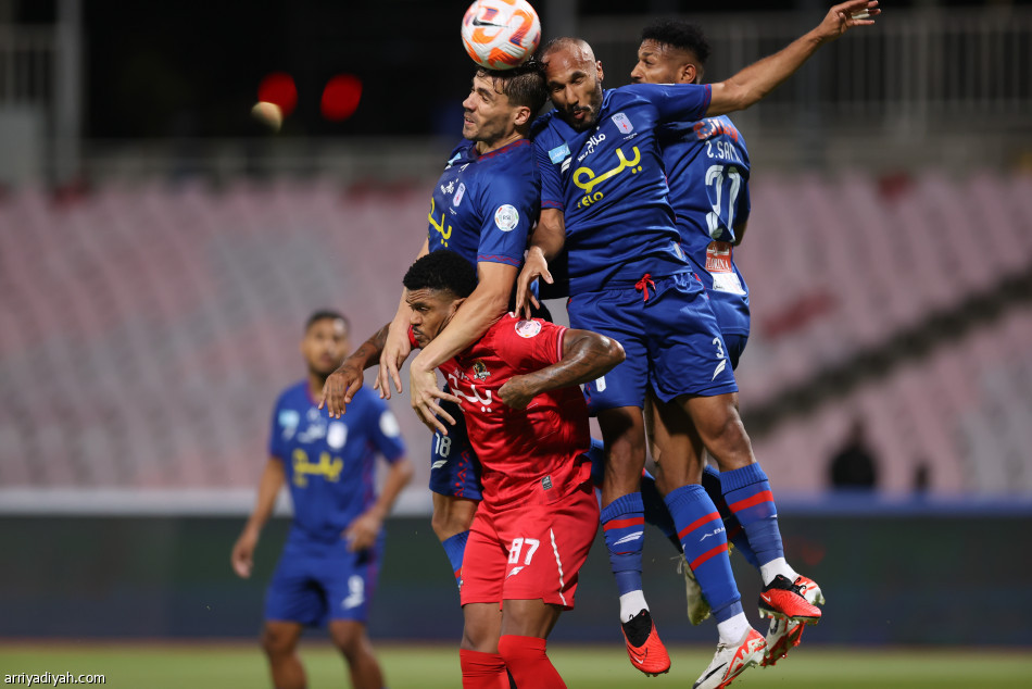 الوحدة يضاعف معاناة أبها برباعية