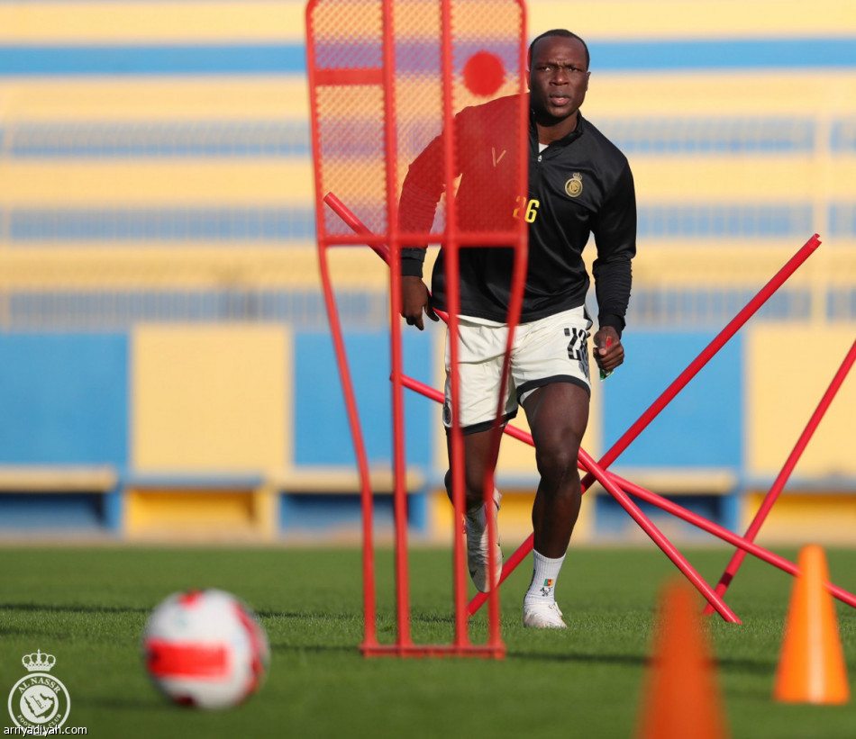 النصر يناور الفتح بـ«لمستين»