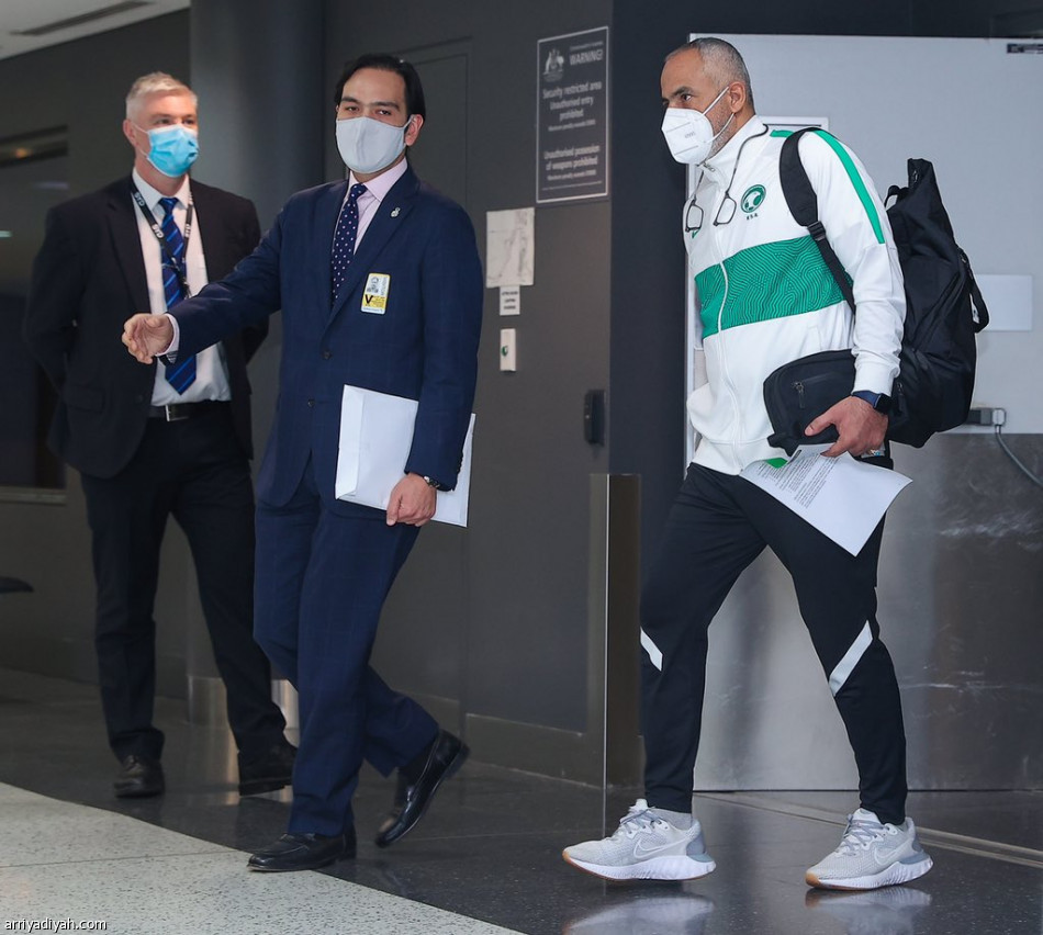 بعثة الأخضر تصل إلى أستراليا