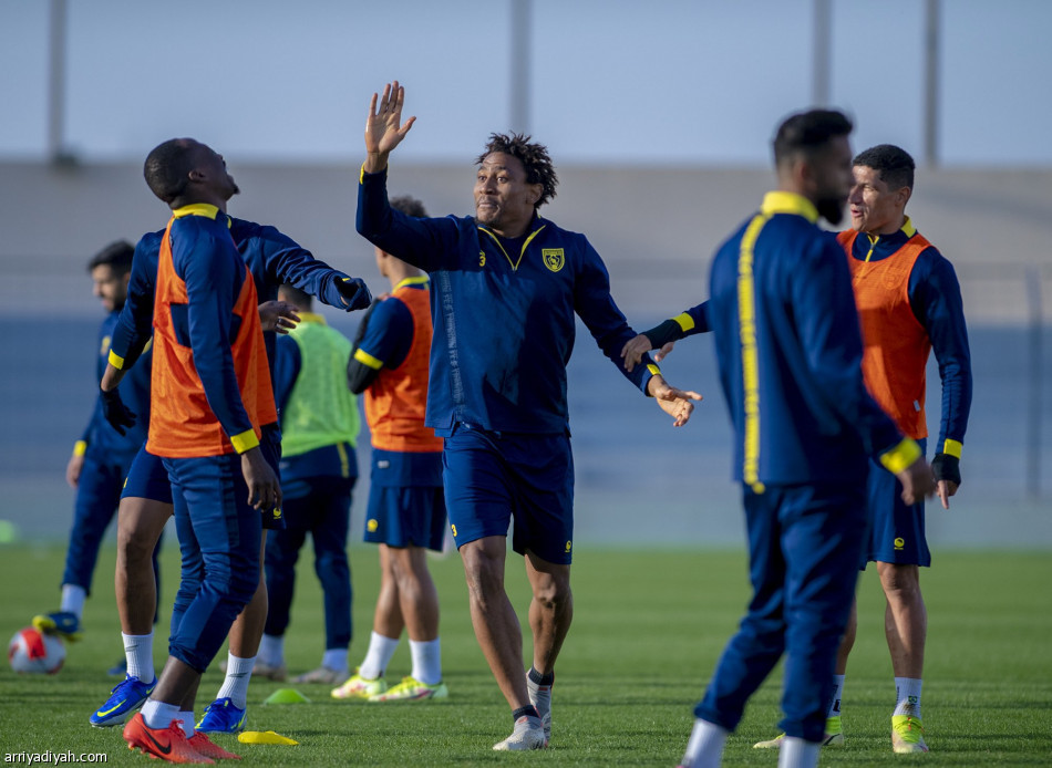 التعاون يستعيد العمري قبل النصر