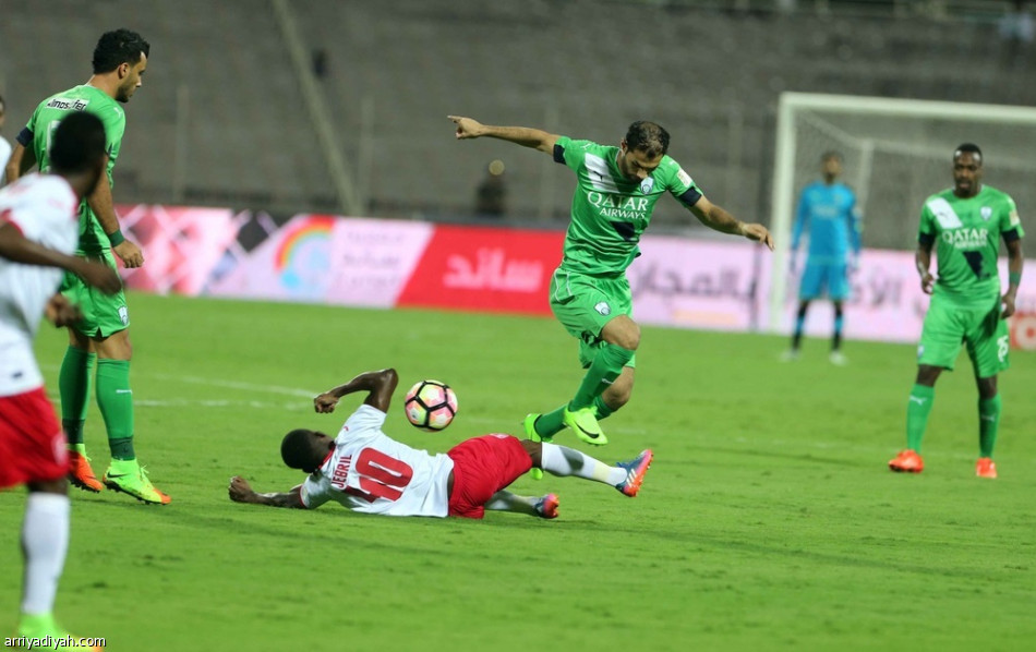 السومة يقود الأهلي للفوز على الوحدة