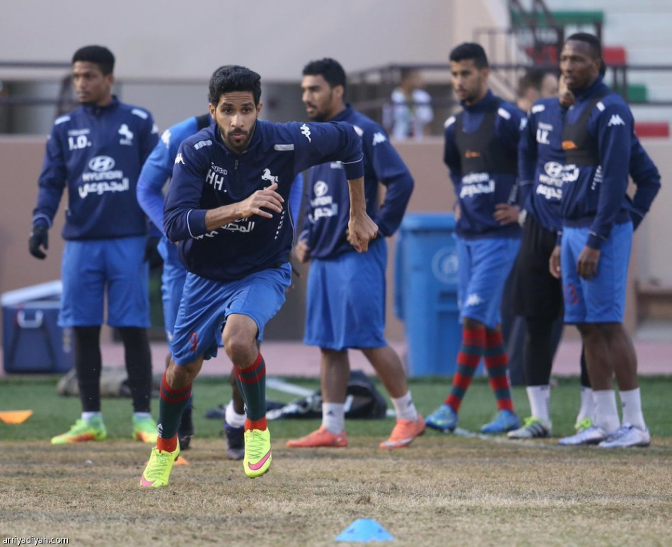 الاتفاق يحفز لاعبيه بالمكافآت قبل الهلال