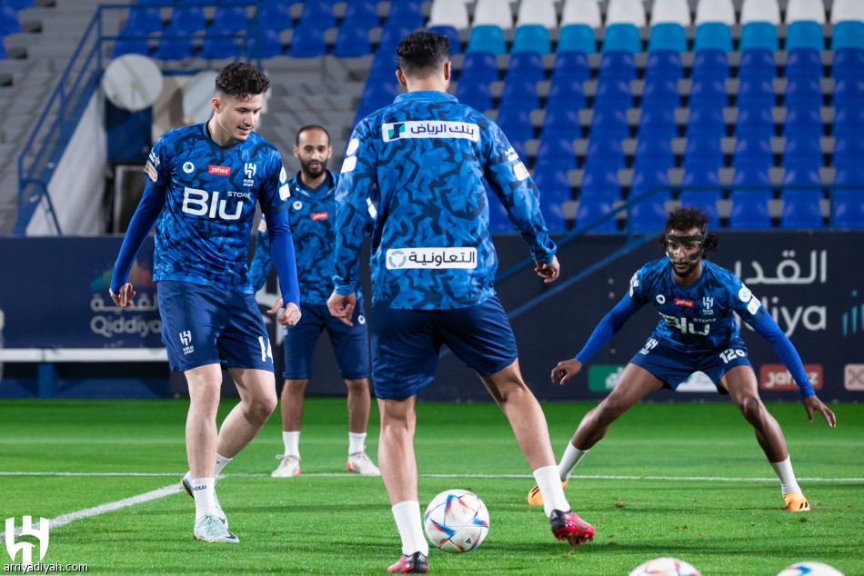 الهلال.. الشهراني يظهر بـ«القناع»