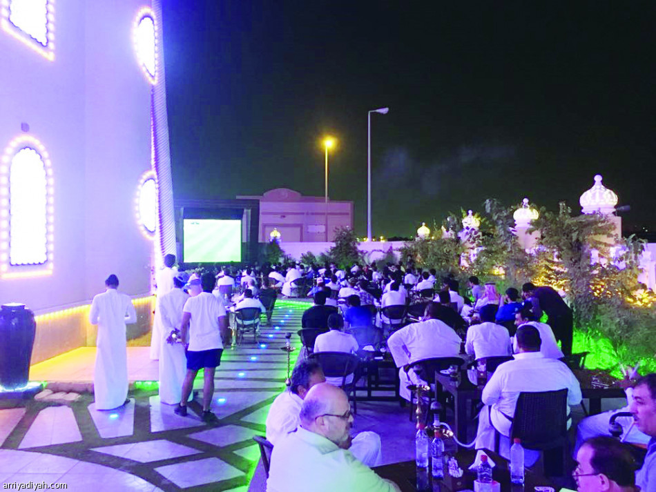 السوريون شجعوا الأزرق.. وهتفوا باسم خربين