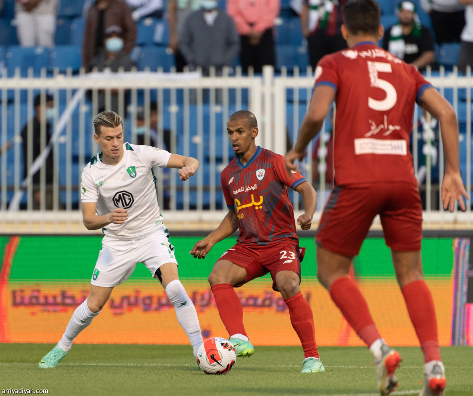 عقدة المحالة تلاحق الأهلي