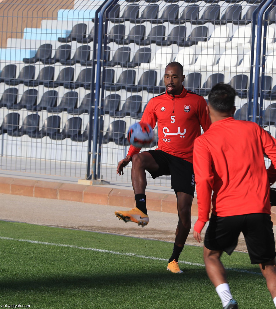 الجمعة.. الرائد يغادر إلى الأحساء