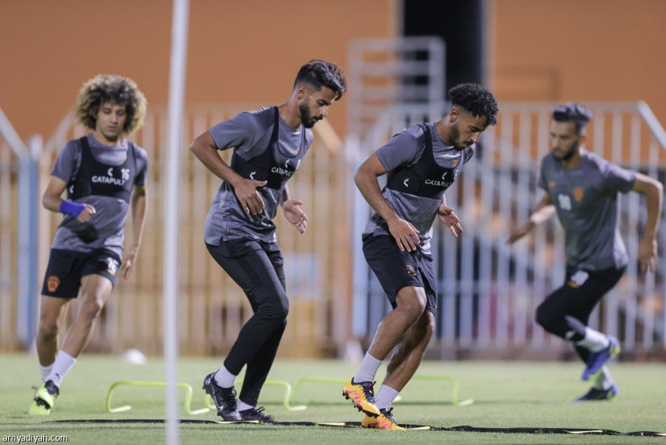 الفيحاء يستعيد الشويش وناصر