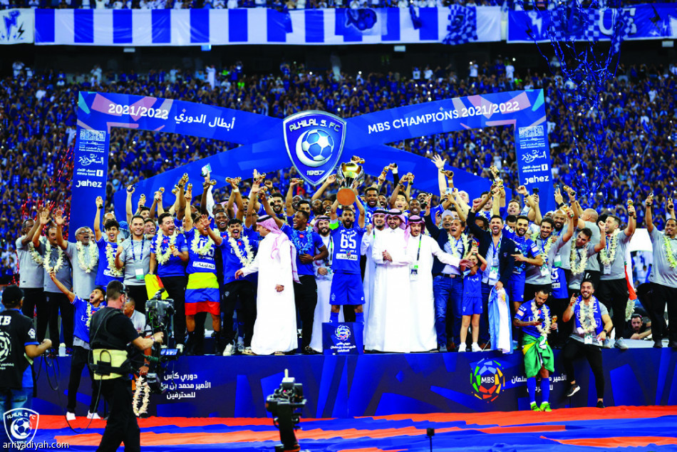 الدور الأول..
الأزرق يتفاءل وأفضلية صفراء