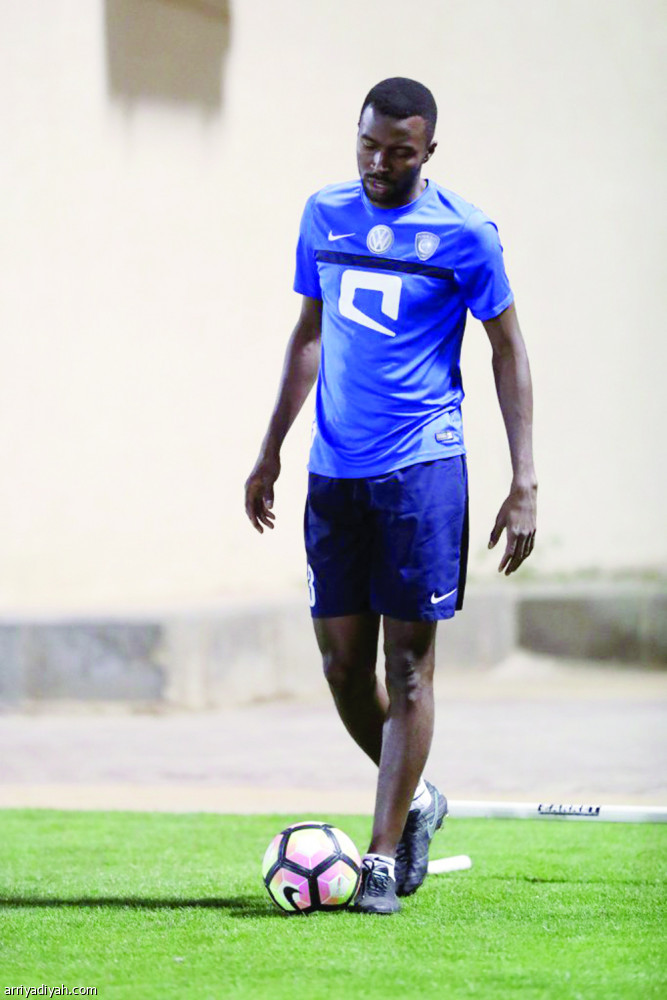 دياز يفتح ملف النصر ويريح المعيوف
