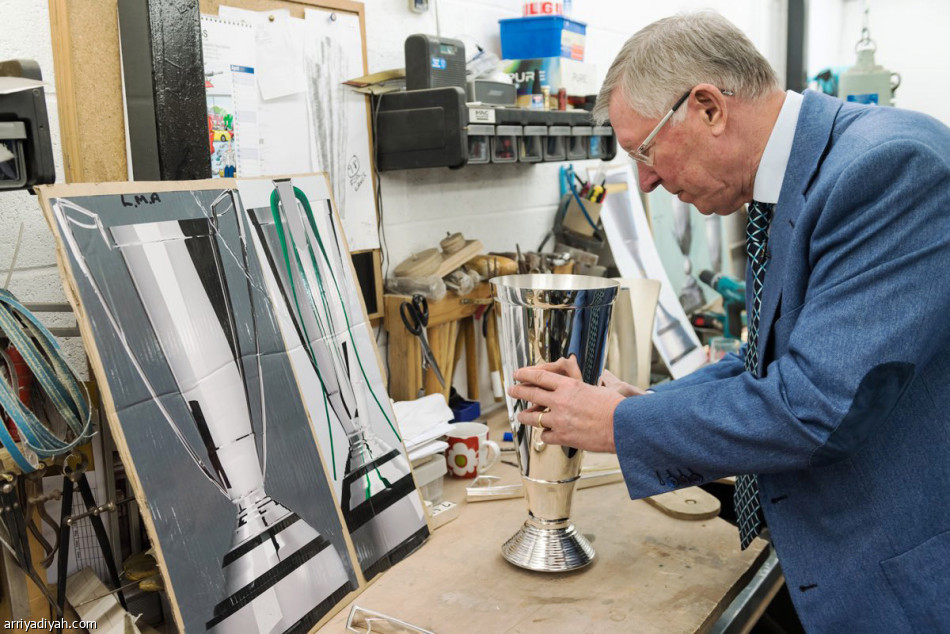 «توماس» تصنع
جوائز آسيا والإبل