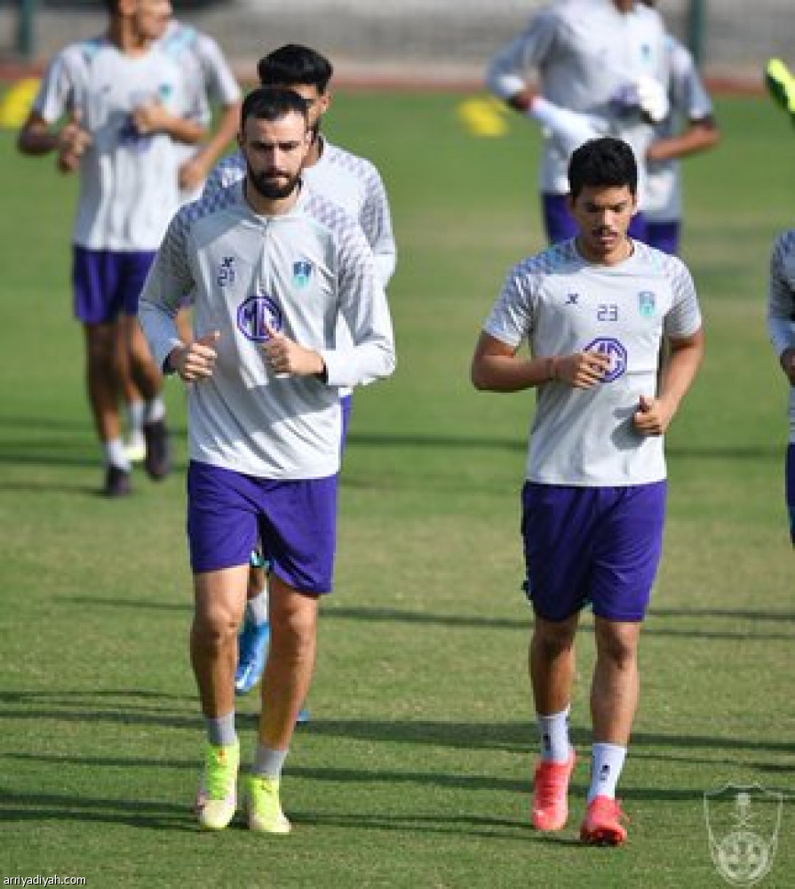 الأهلي يستعيد الربيعي وعسيري