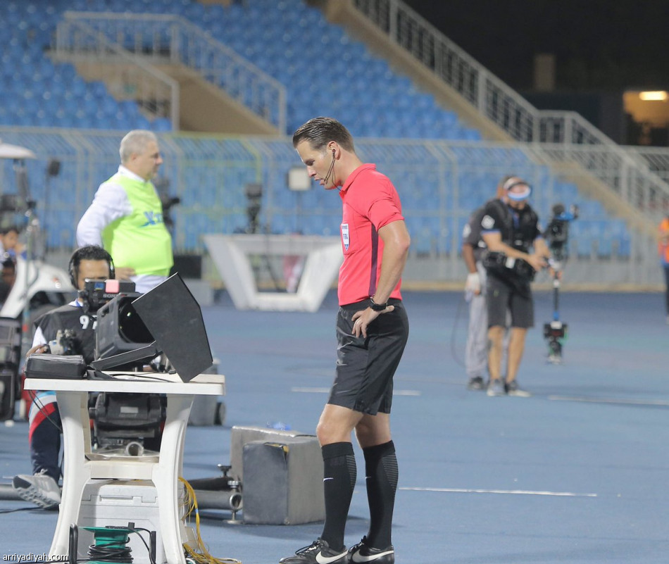 الهلال أمام الشباب.. فرحة وحسرة