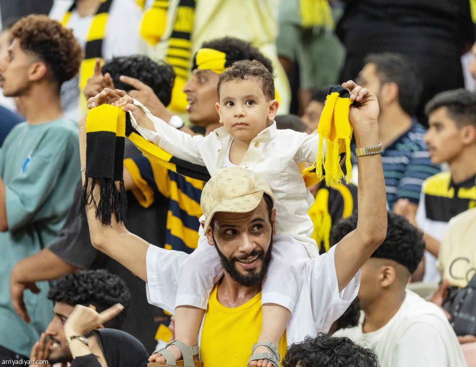 هلال دياز..
علامة الكأس كاملة