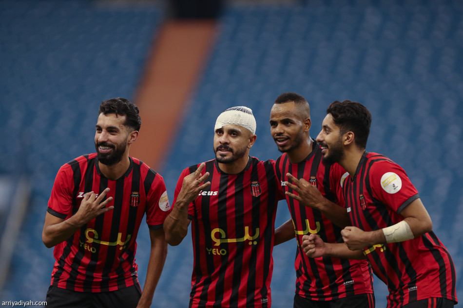 الجبلين يعطل الأخدود.. والحزم يرفض صدارة «يلو»