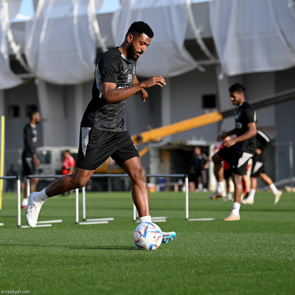 شراحيلي يلتحق بتدريبات الشباب