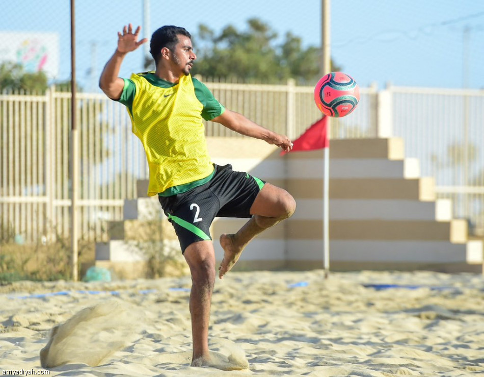 غدا.. أخضر الشاطئية يواجه عمان في جازان