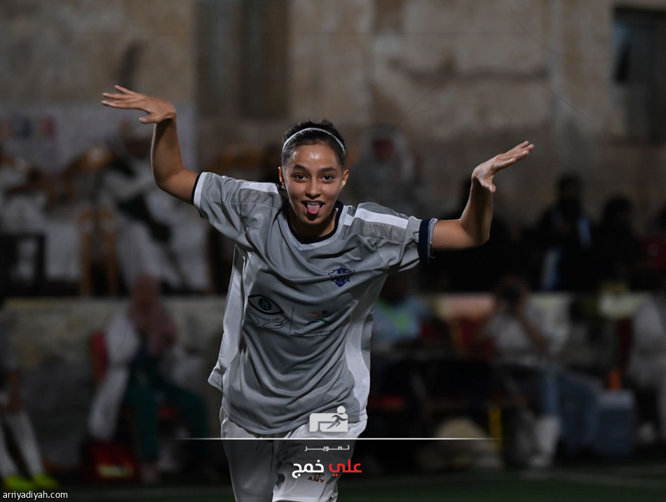 نجمة جدة والعاصفة في نهائي بطولة جدة التاريخية لكرة قدم السيدات
