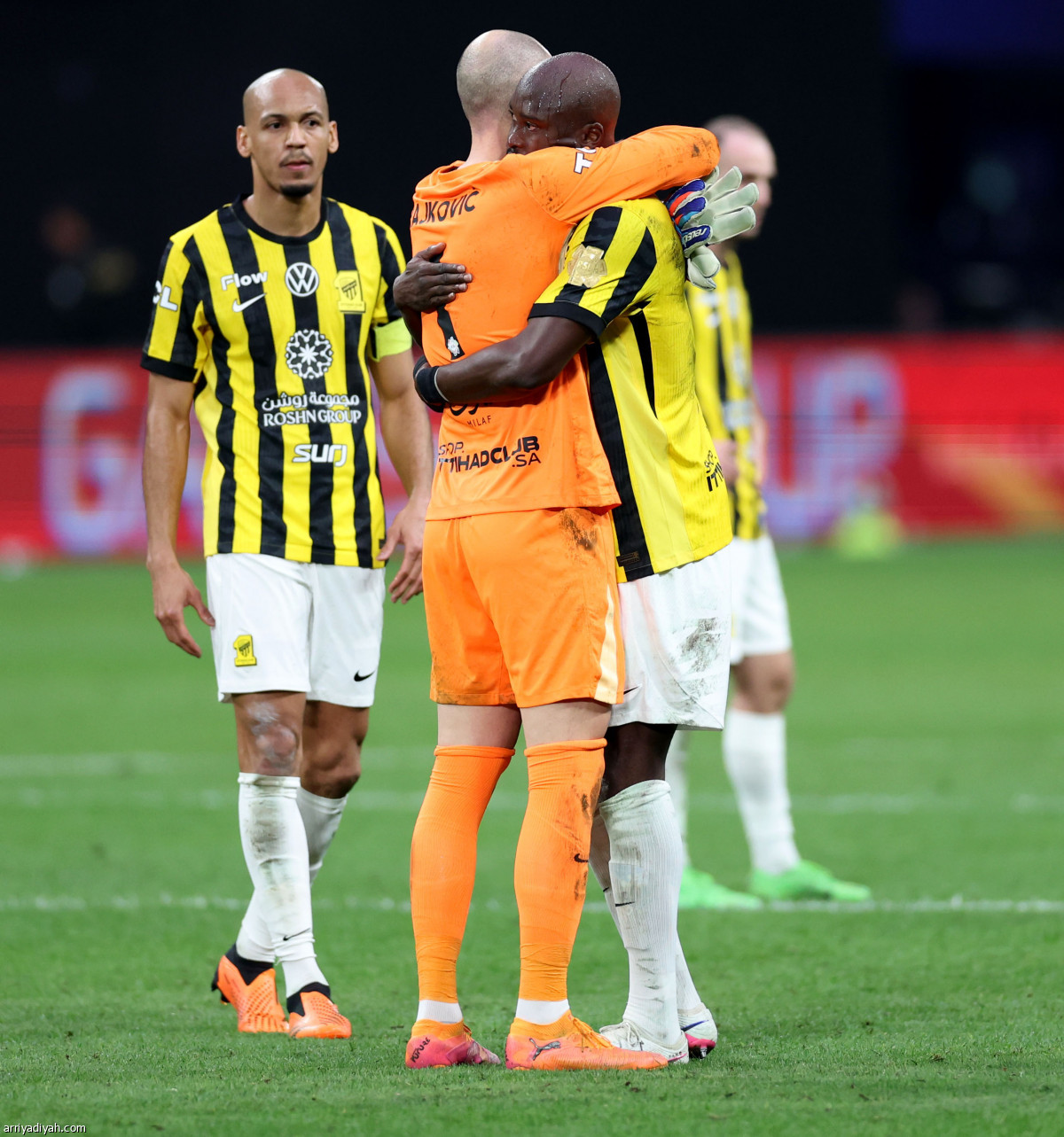 الصدارة تضيع