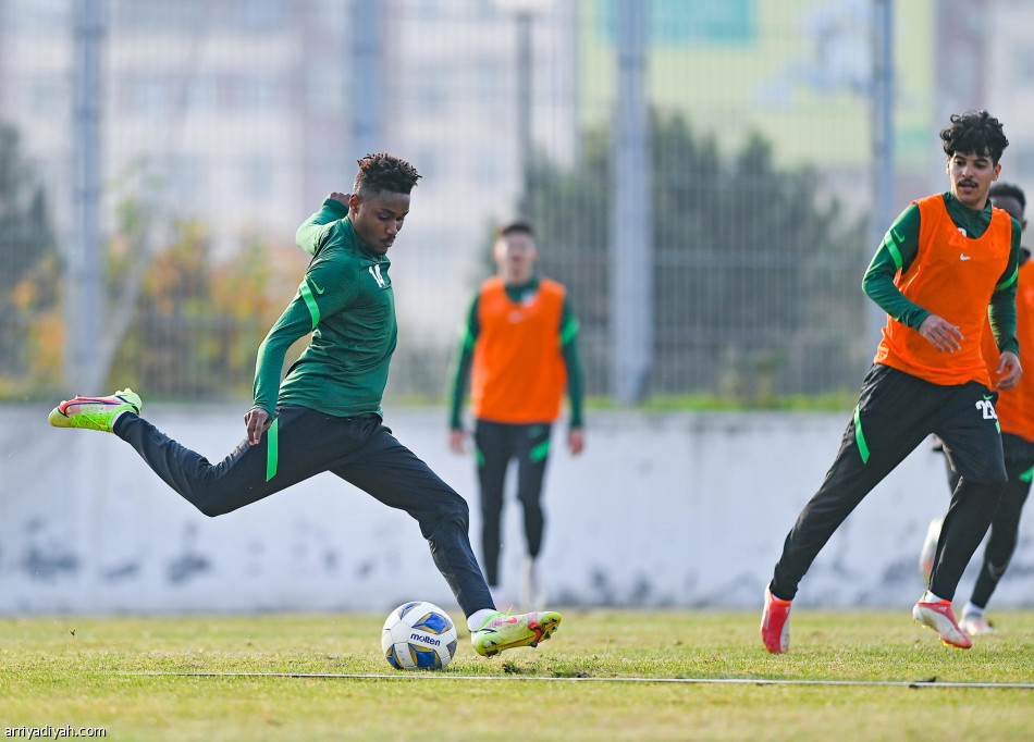 الأخضر يفتح ملف بنجلاديش