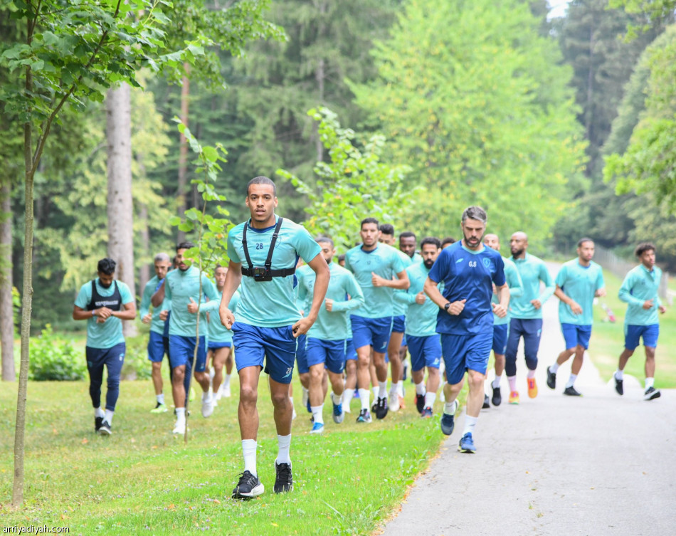 الفتح.. دونيس يكثف اللياقة في الغابات