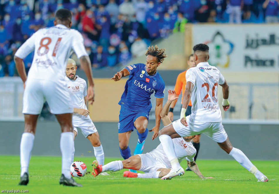 هلال الخماسيات.. عاد