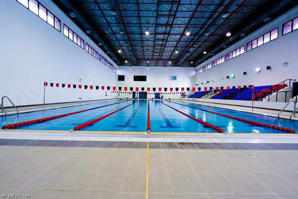 وزير الرياضة يفتتح منشأة أبها