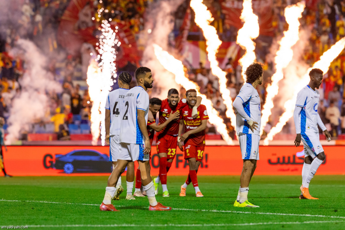 القادسية يخطف