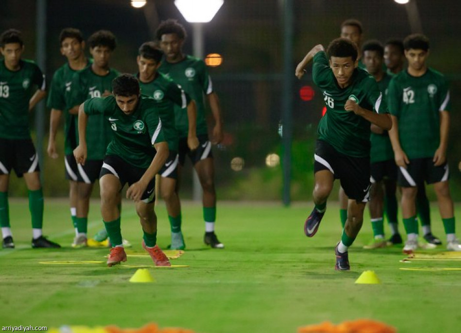 غدا.. أخضر الناشئين يختبر استعداداته أمام مصر