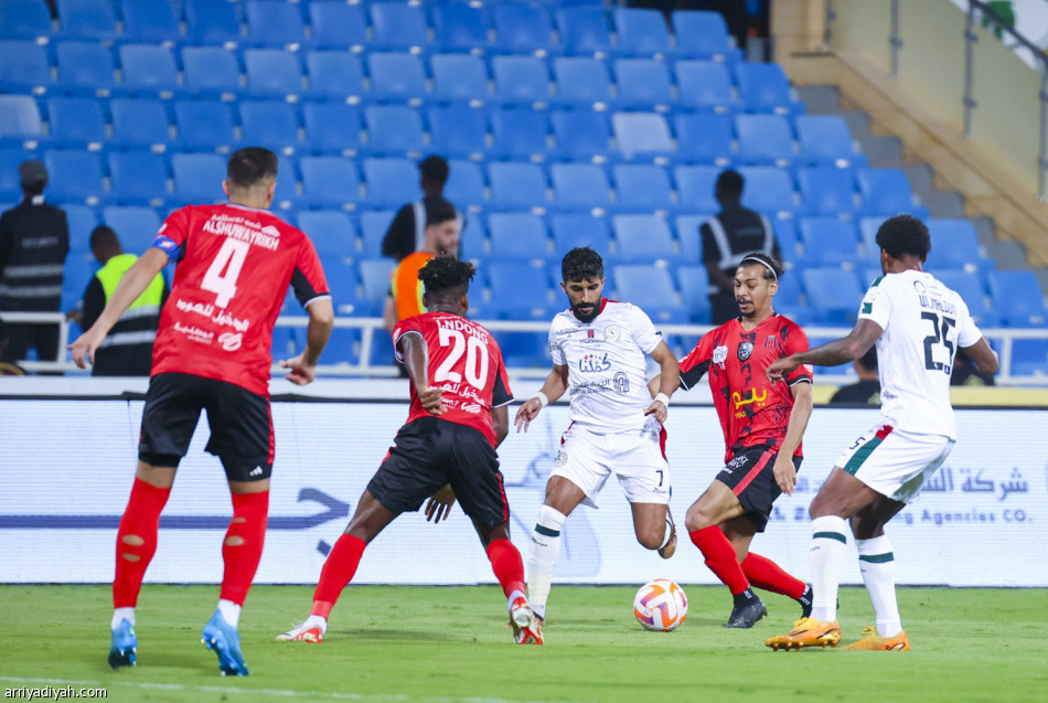 الرياض يحقق ثالث انتصاراته في روشن