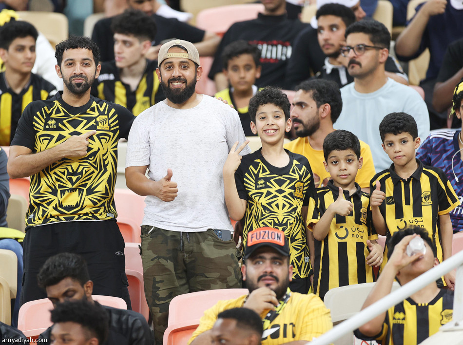 بـ 15 فوزا.. 
الموسم الجاري.. قياسي