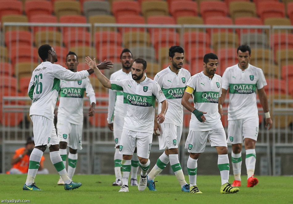 الأهلي يدك شباك الاتفاق برباعية ويقفز للوصافة