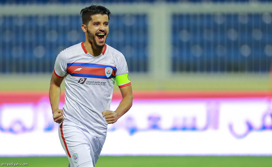 بعد الفوز بالكلاسيكو..
الهلال لا يتوقف