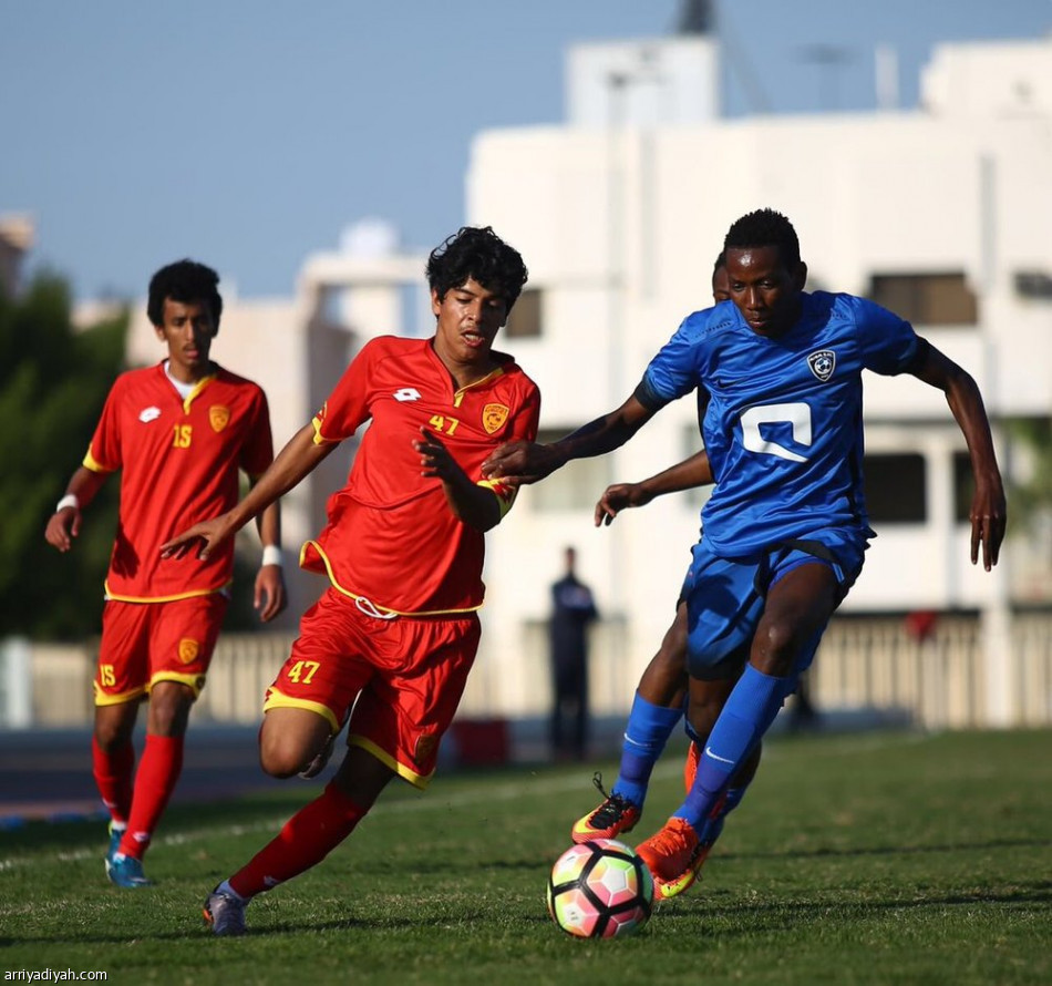 الهلال يكسب القادسية ويخطف صدارة كأس فيصل