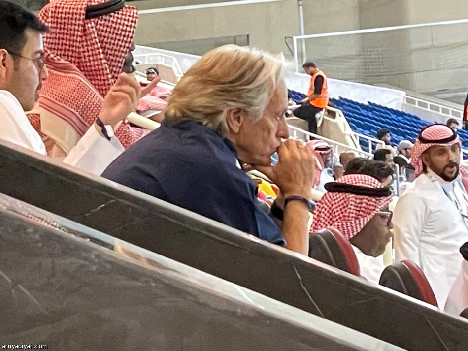 يواجه الهلال.. 
الشباب يكسب التاريخية