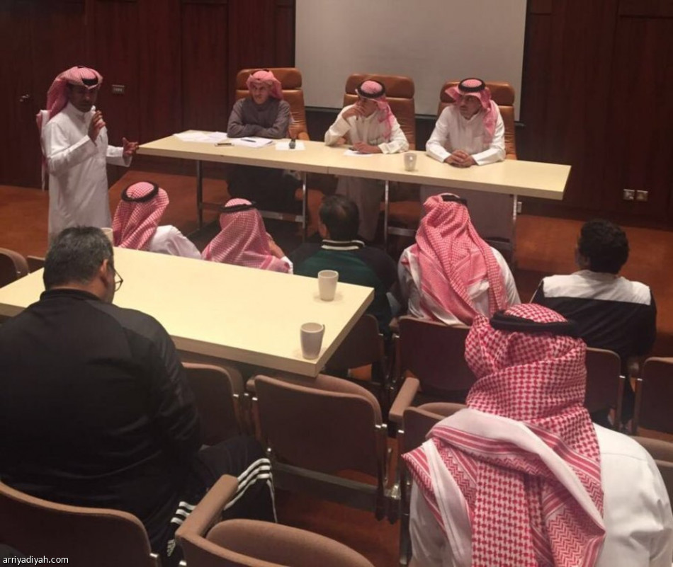 لجنة المسابقات تجتمع بأندية الصالات وتعدل نظام الدوري