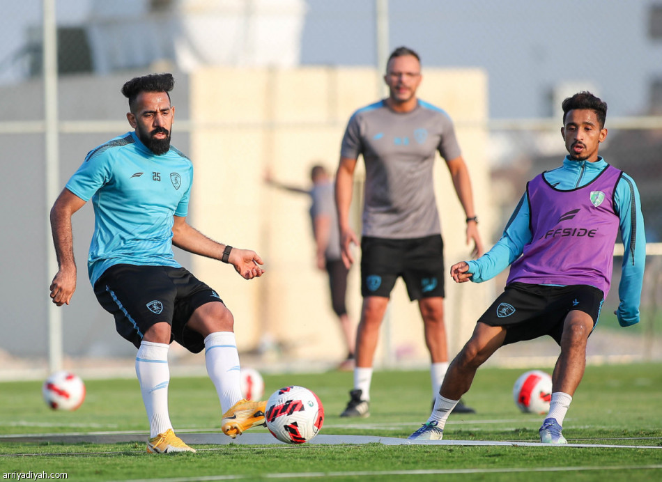 فيريرا تكثف تكتيات الفتح