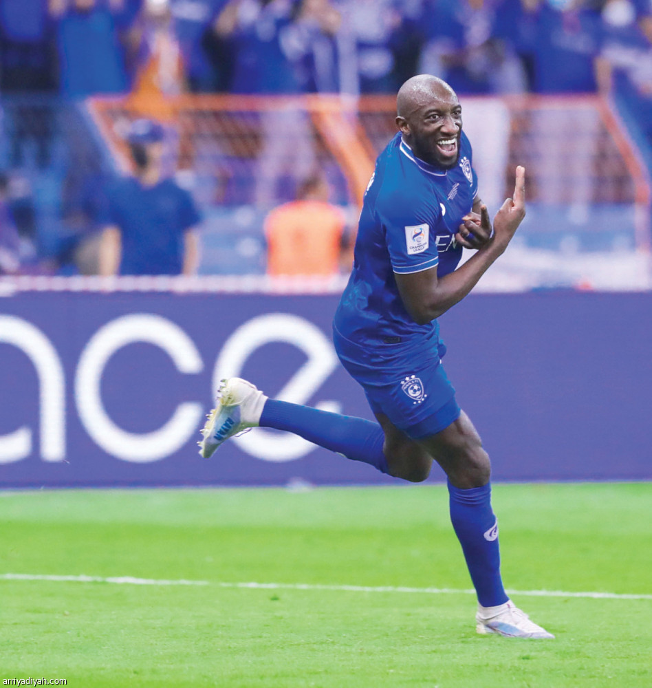 هلال الزعامة.. رافع الهامة