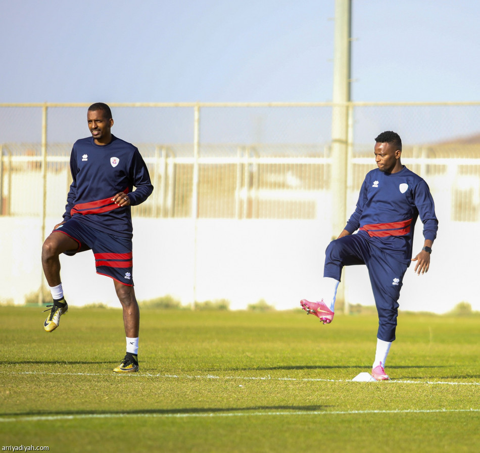 أبها يدشن تحضيراته للطائي