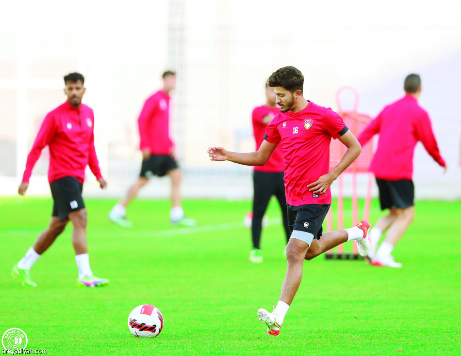 ديربي عسير
لا يعرف نظافة الشباك