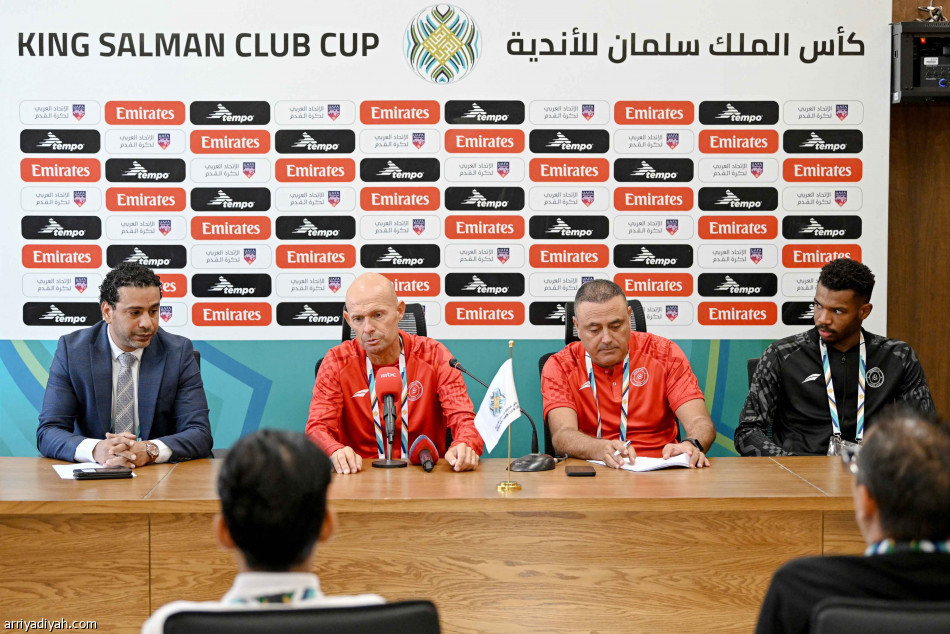 الشباب قبل المنستيري..
ضغط على حامل الكرة