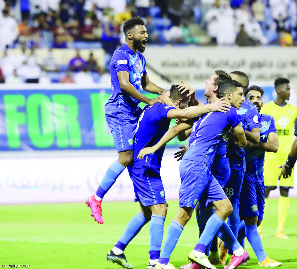 الفتح يكتسح بثلاثية..
ويسجل الفوز التاسع