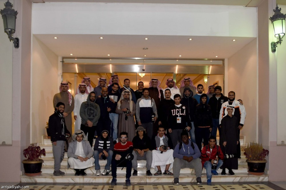 الشباب يختتم دورة التصوير الفوتوغرافي الرياضي